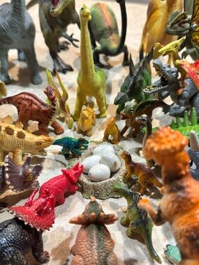 RARE VINTAGE DINOSAUR LOT (30+ Pcs) — 1986, 90s & Modern — Museum of History!
